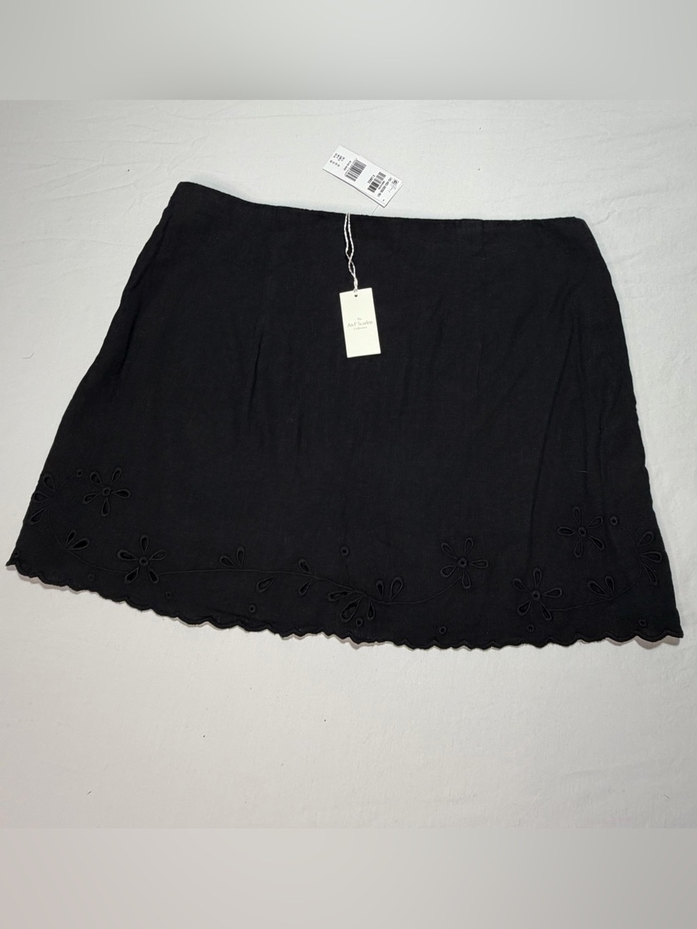 The A&F Scarlett Linen-Blend Mini Skort